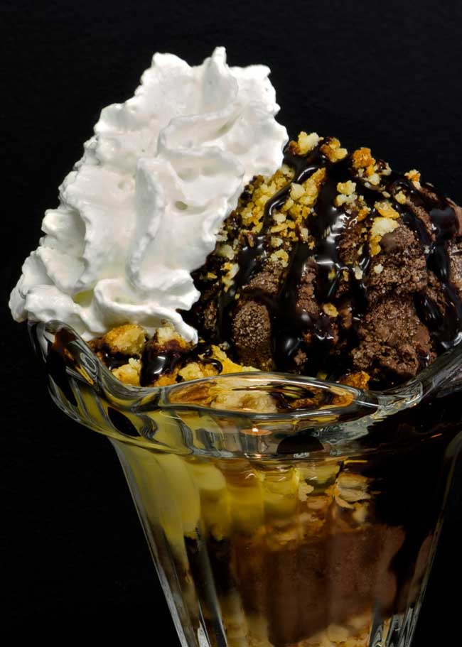 Delicious icecream in restaurant Le Garage in Aubeterre sur Dronne Delicious icecream in restaurant Le Garage in Aubeterre sur Dronne